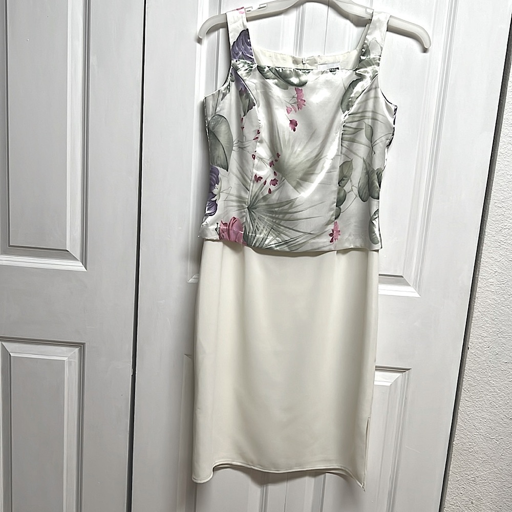 After Dark Two Tiered Sleeveless Floral Satin Print Dress Size 8